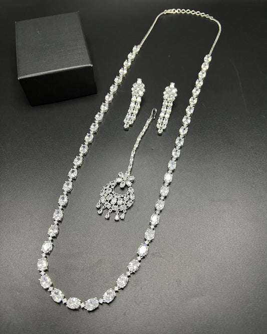 Fancy mala with earrings and tikka set for girls